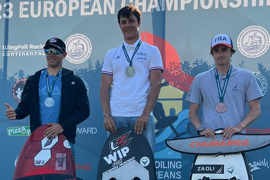 Foto del podio degli europei di Wingfoil con Nicolò Spanu