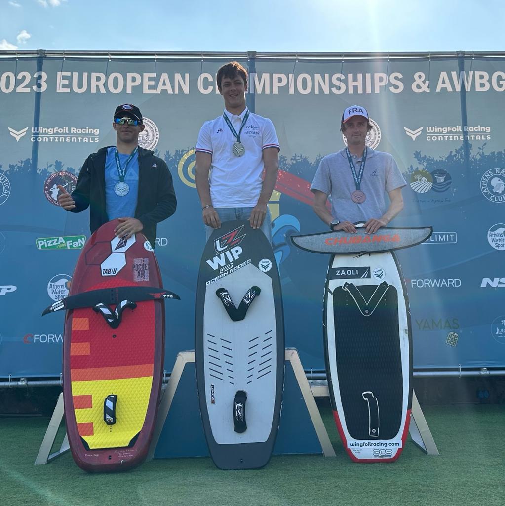 Foto dei campioni di wingfoil