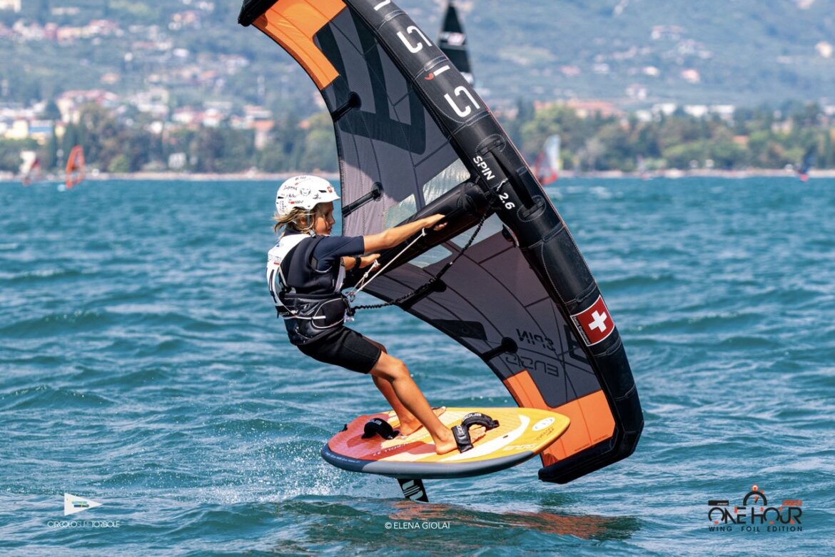 one hour wing torbole